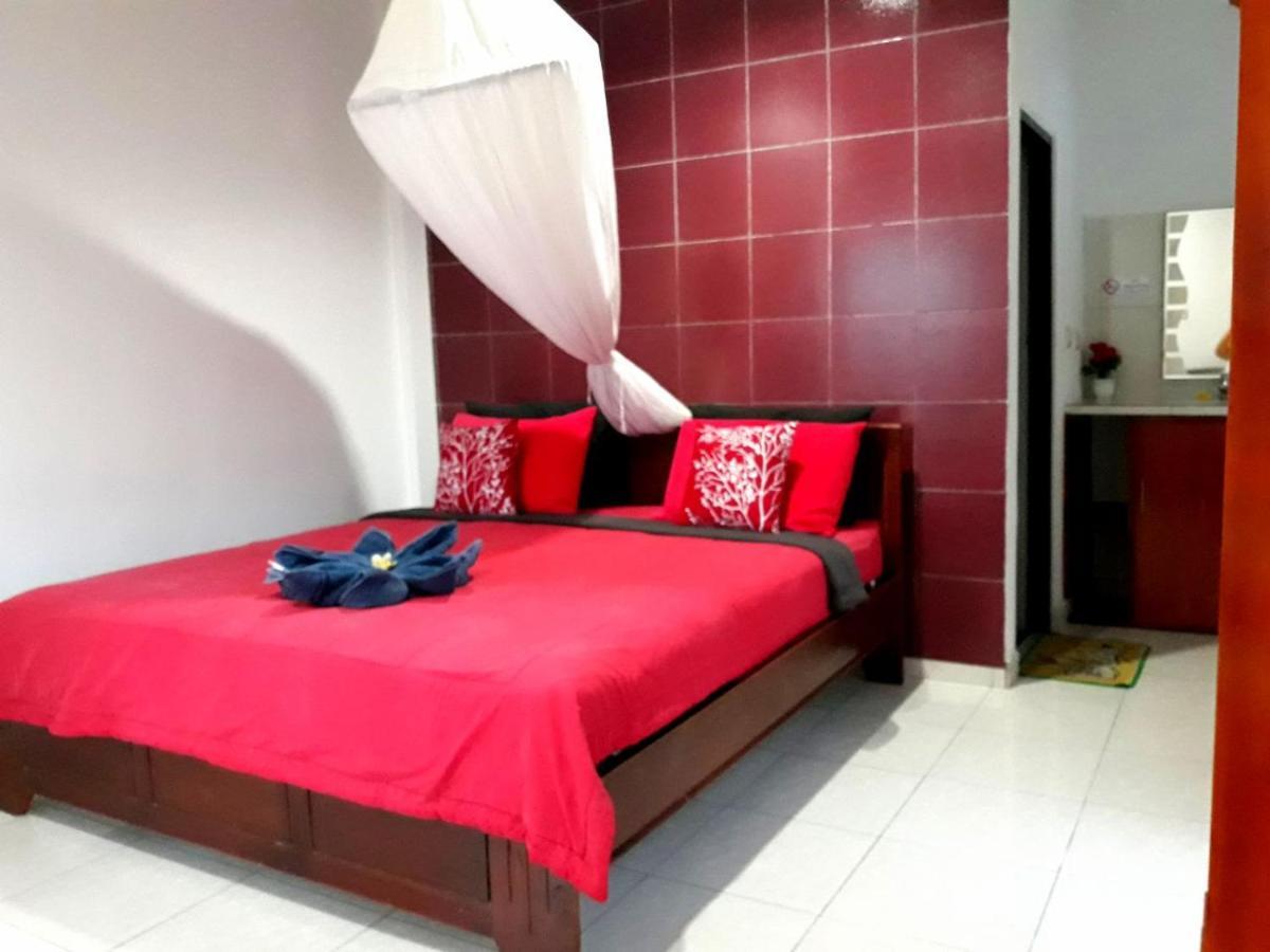 One Homestay And Warung Munduk Exterior foto