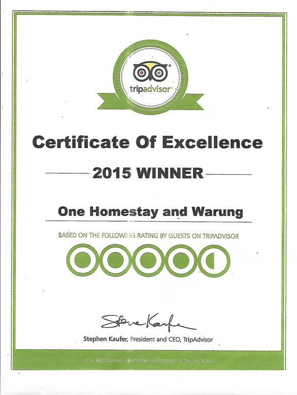 One Homestay And Warung Munduk Exterior foto