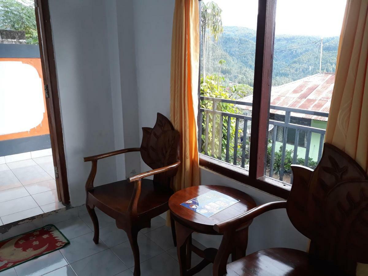 One Homestay And Warung Munduk Exterior foto