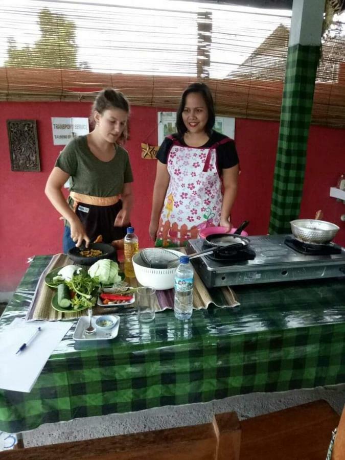 One Homestay And Warung Munduk Exterior foto