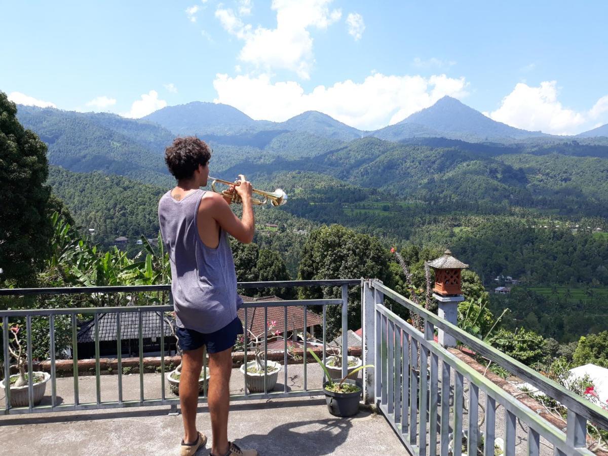 One Homestay And Warung Munduk Exterior foto
